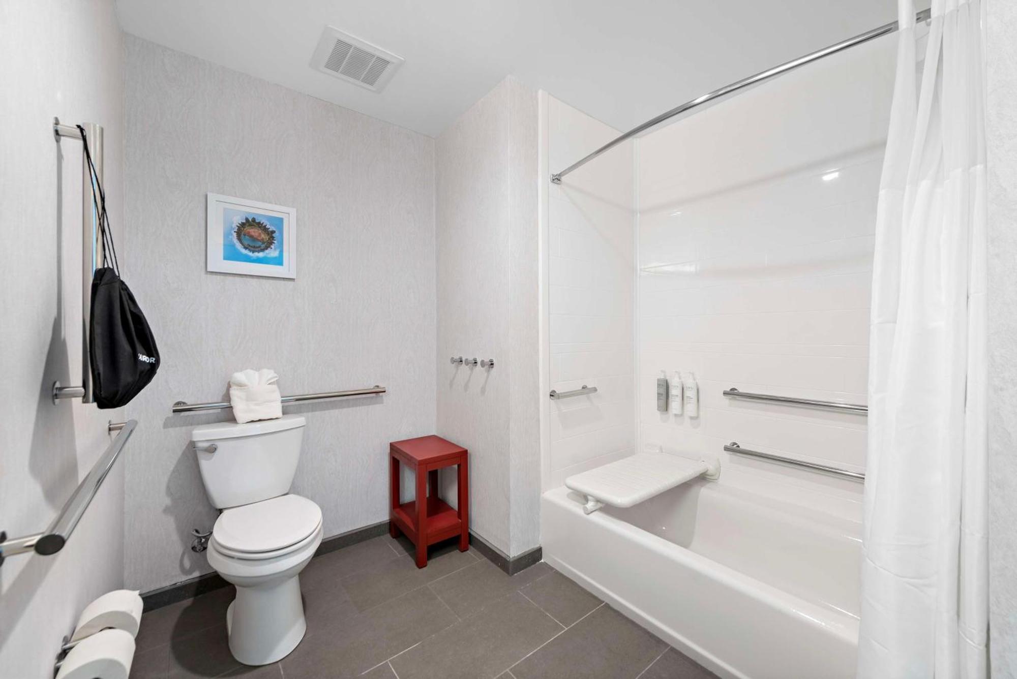 Hampton Big Bear Hotel 3*